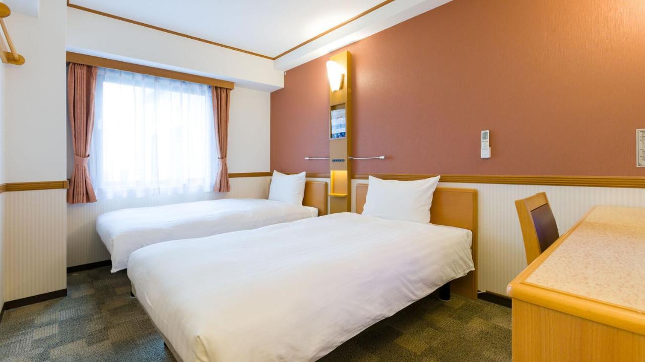 Toyoko Inn Musashi-Nakahara Ekimae Kawasaki  Bagian luar foto